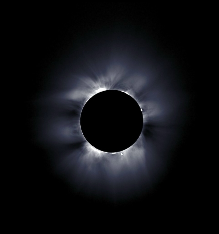 eclipse.jpg - 44458 Bytes